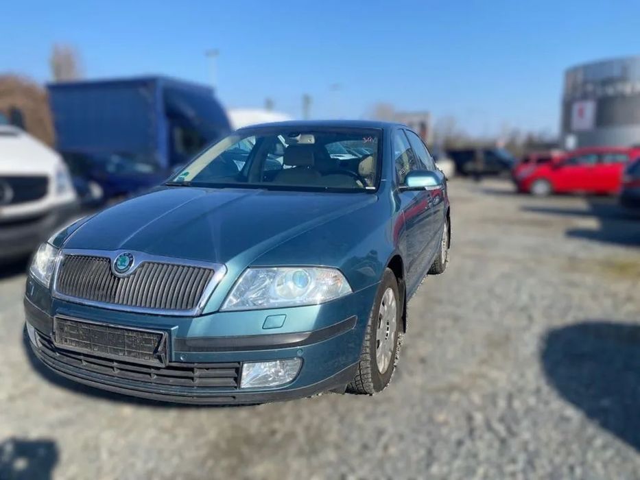 Dezmembrari / Dezmembrez SKODA OCTAVIA 2