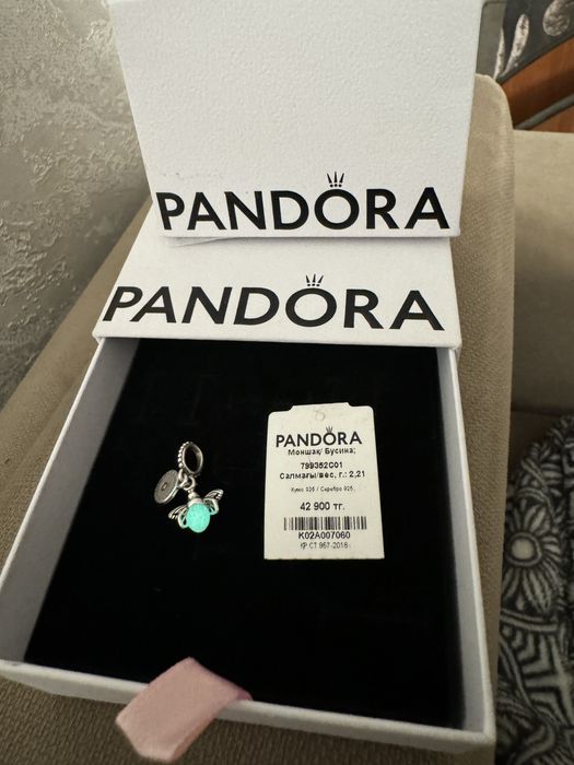 Pandorа браслет с 3 шармиками