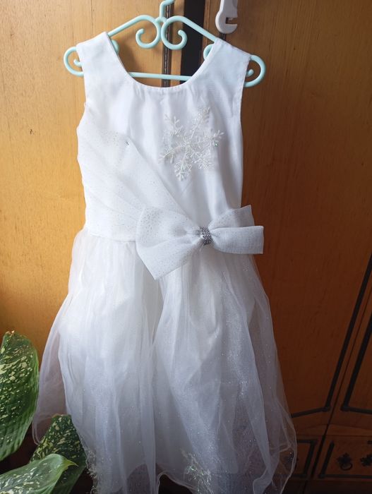 Красивое платье, 3500