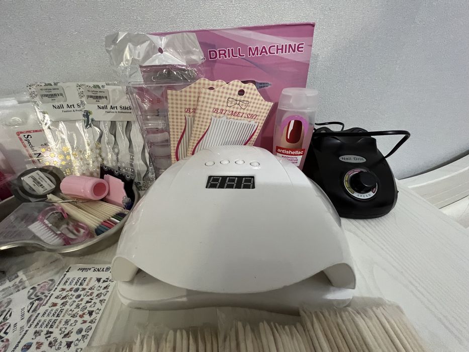 Продам маникюрный набор