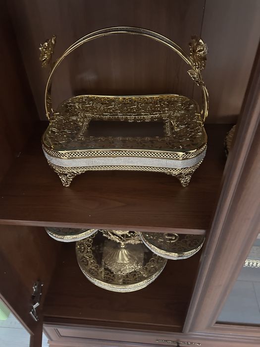 Продам посуду  в золоте 3 штуки за 12000