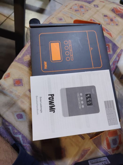 MPPT контролер за зареждане PowMr, 25A 12V/24V
