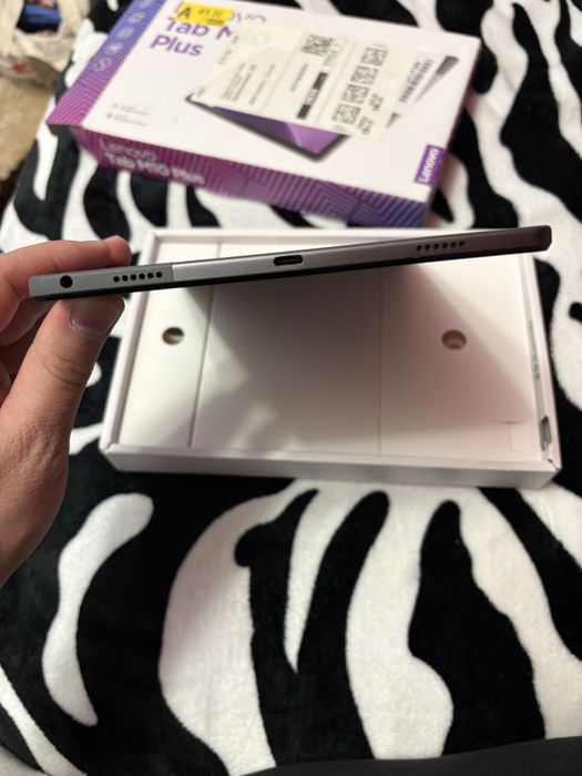 Tabletaă Lenovo Tab 10 Plus