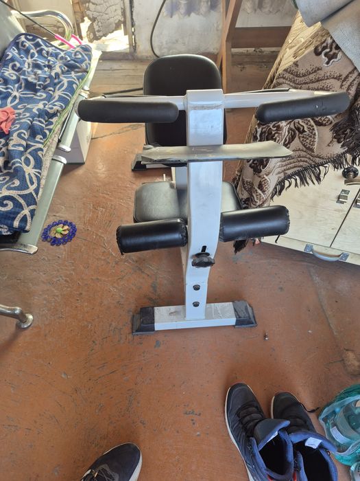 Тренажеры и стул
