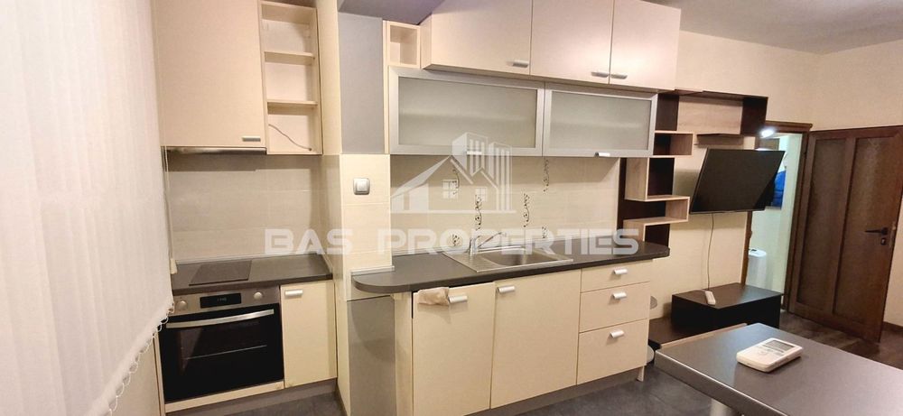 Продава се Тристаен апартамент в София, Борово - 63 кв.м за 1700 €/кв.м - Снимка #2