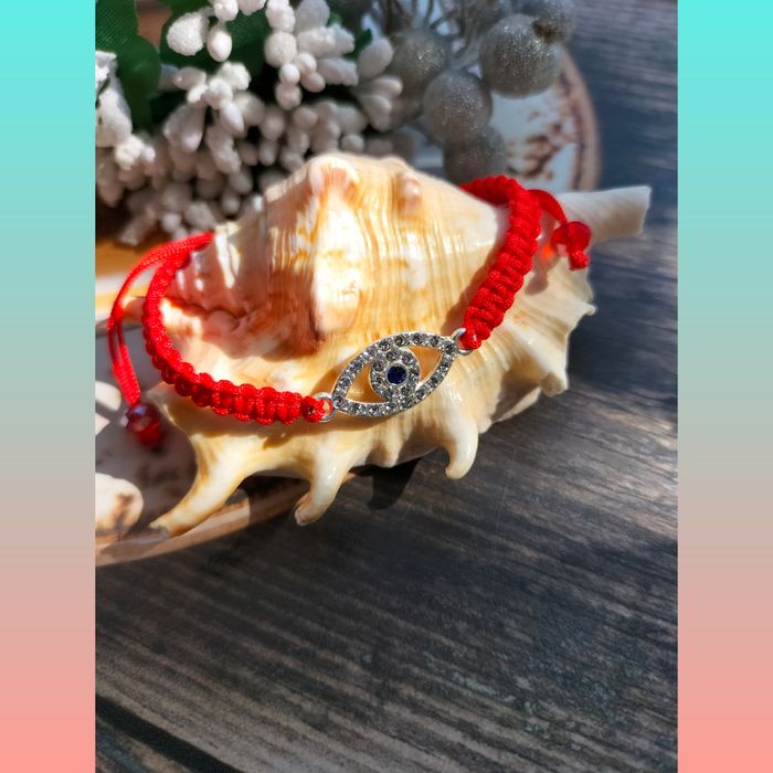 Ручная работа. Плету браслеты.