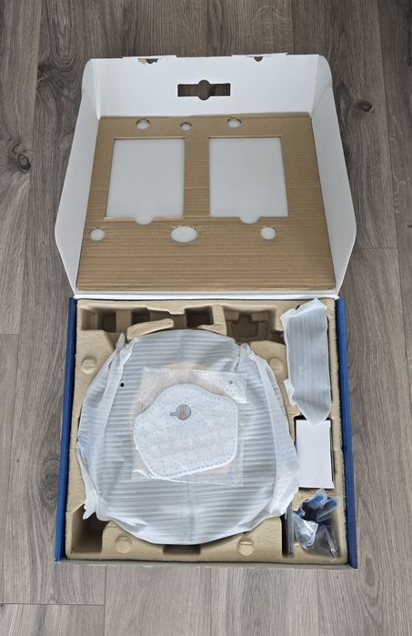 Прахосмукачка робот Philips SmartPro Compact FC8776