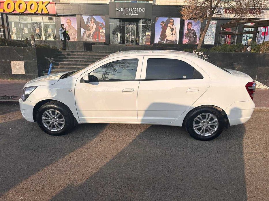 Cobalt 4-позиция сотилади 27 600 км пробег