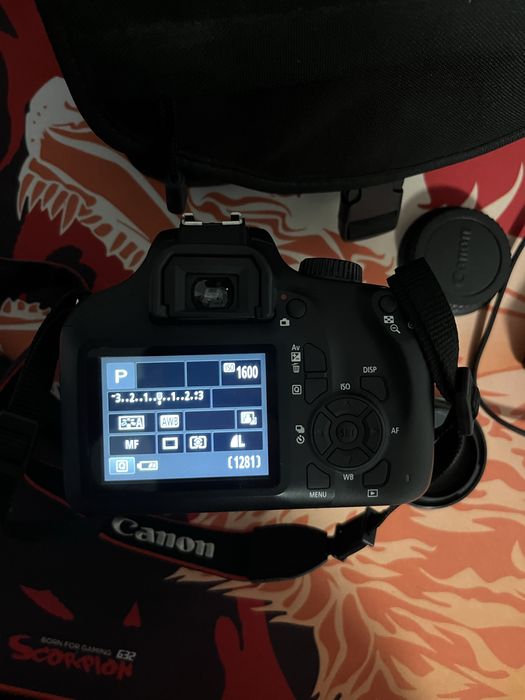 Aparat foto Canon 4000D