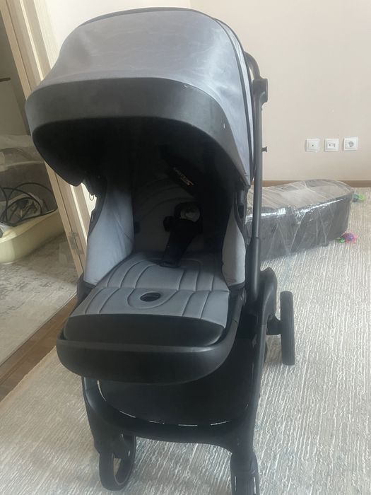 Коляска на продажу