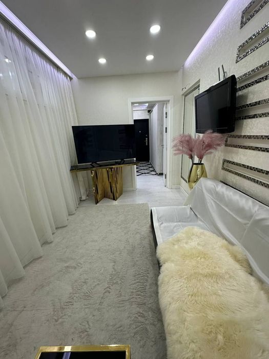 Аренда 2/7/9 Ойбек есть всё удобства