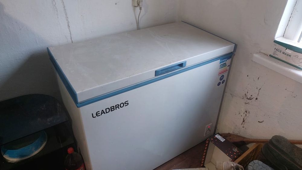 Продам морозильник