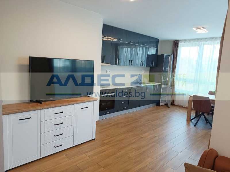 Дава се под наем Тристаен апартамент в София, Изток - 125 кв.м за 1275 € - Снимка #1