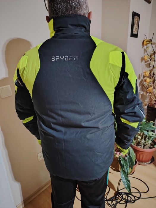 SPYDER  оригинално ски сноуборд яке р-р М с 20к воден стълб