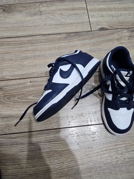 Adidasi Nike copii