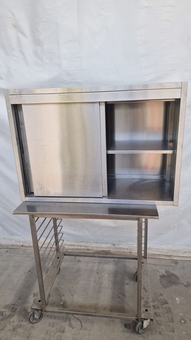 Немски шкаф за стена изцяло от неръждаема стомана