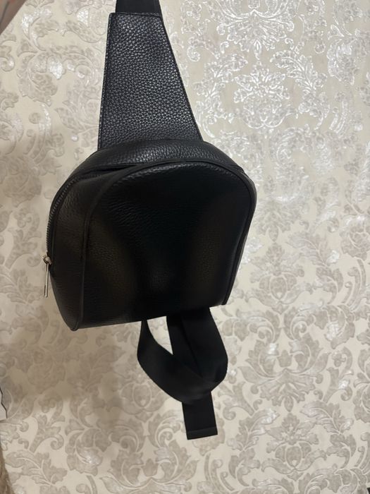 Продам женскую сумочку