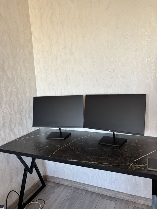 Мониторы хорошем состояние