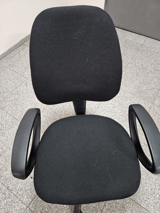 Стол за дома и офиса