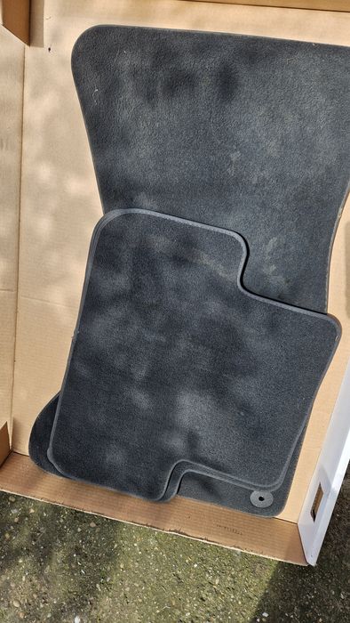 Covorase mocheta OEM Audi A4 B8.5