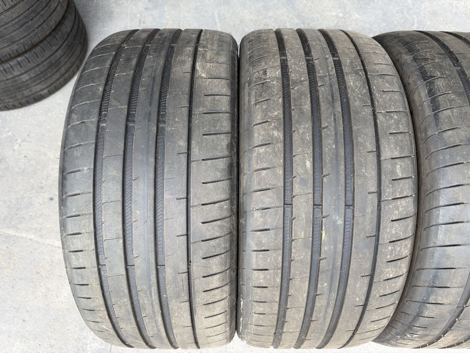 4бр. Летни Спорт-Пакет Гуми С Борд *ELECTRIC DRIVE* 265/35R/21 и 305/30R/21 -GOODYEAR- DOT:4323+2223- 5.9мм+4.4мм.