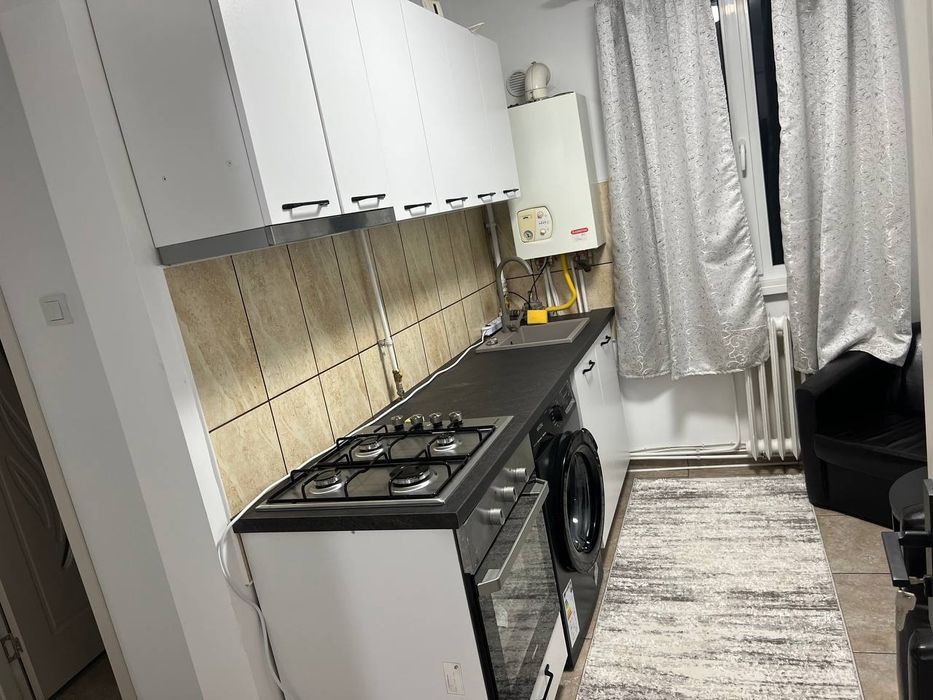 Chirie Ap 2 Camere decomandat 54mp renovat Nou Mobilat toate utilitatile Octav Onicescu et 4 zona mai sus de Biserica Roseti 350Eur