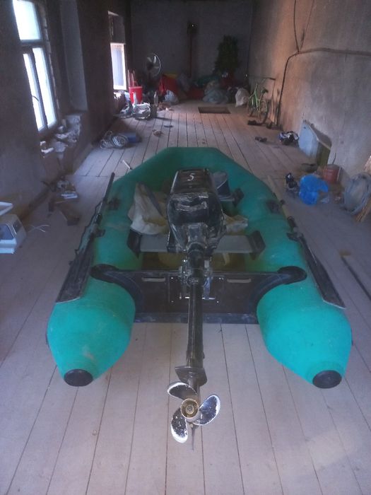 Надувной лодка с моторами Тахатсу 5