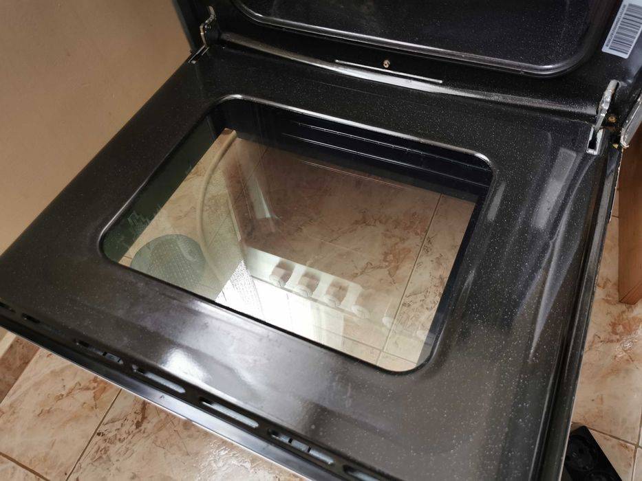 Продавам готварска печка Electrolux