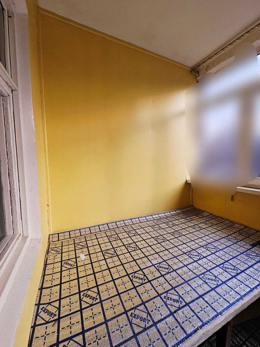 Широткада катта йулнинг буйида 2 хонали 3 хонага мосласа булади