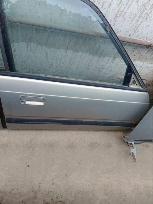 Продам кузовные запчасти мазда