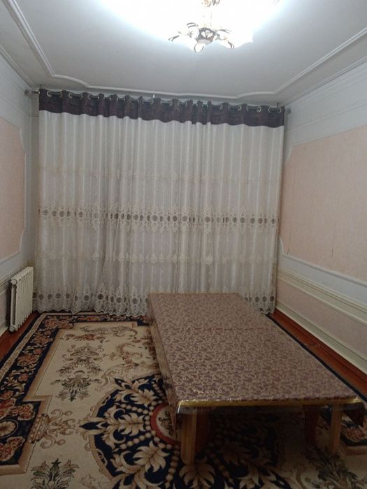 4 Xonali Kvartira  Sotiladi