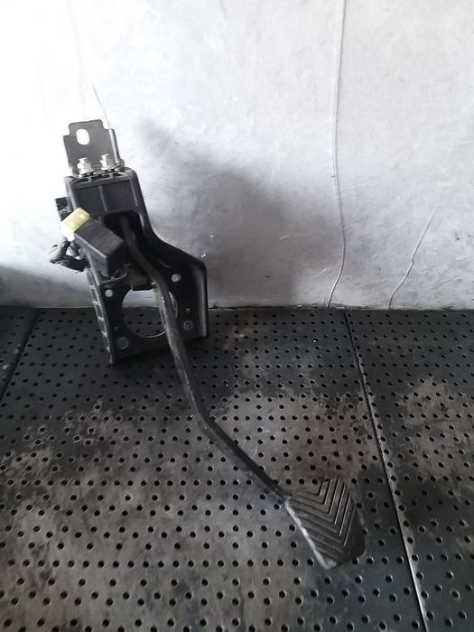 Pedala frana 1.4 b kia ceed 1 ed