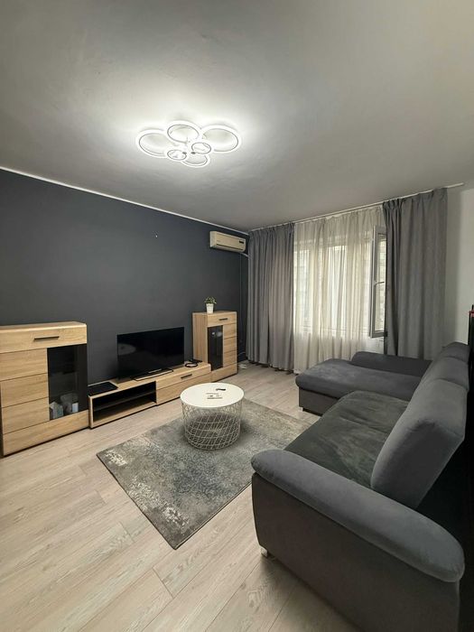 Închiriez garsonieră 33 m² zona Mega Mall, etajul 7/10,bloc cu lift.