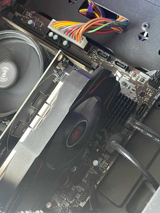 Настолен Конюрър за офис работа