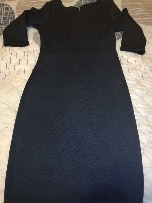 Елегантена тъмно синя рокля, размер М