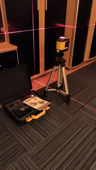 Лазерный уровень denzel