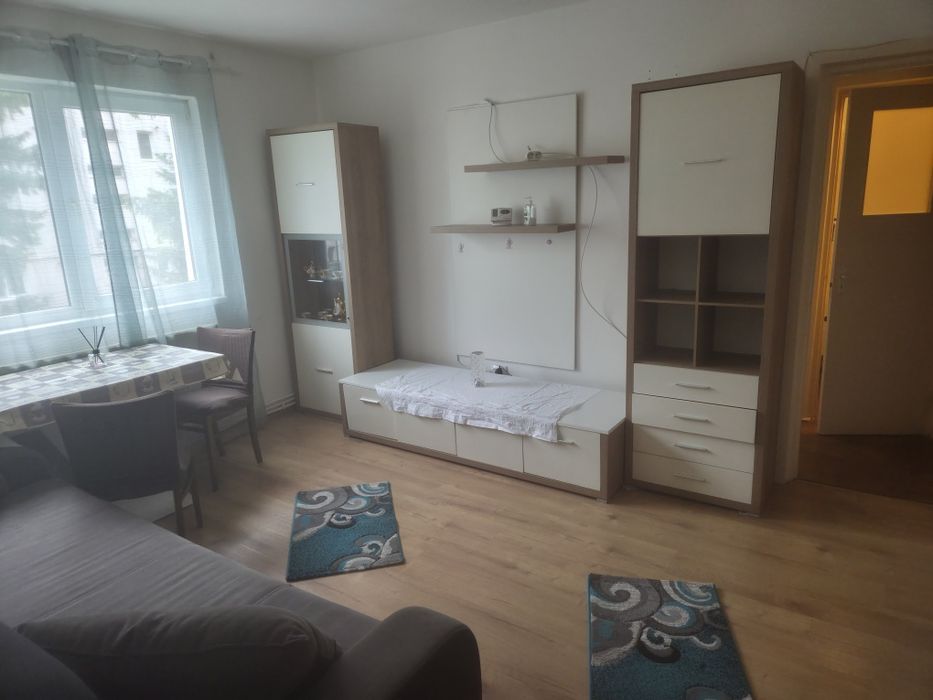 Inchiriez apartament 2 camere Florilor