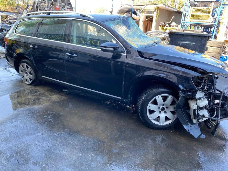 Dezmembrez Volkswagen Passat B7/2.0/CFGC/CFGB/CLLA/usa/haion/faruri/stopuri/motor/cutie/interior/volan