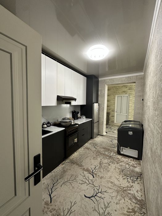 2 etajli Katej 4.5 sotix maydonda joylashgan