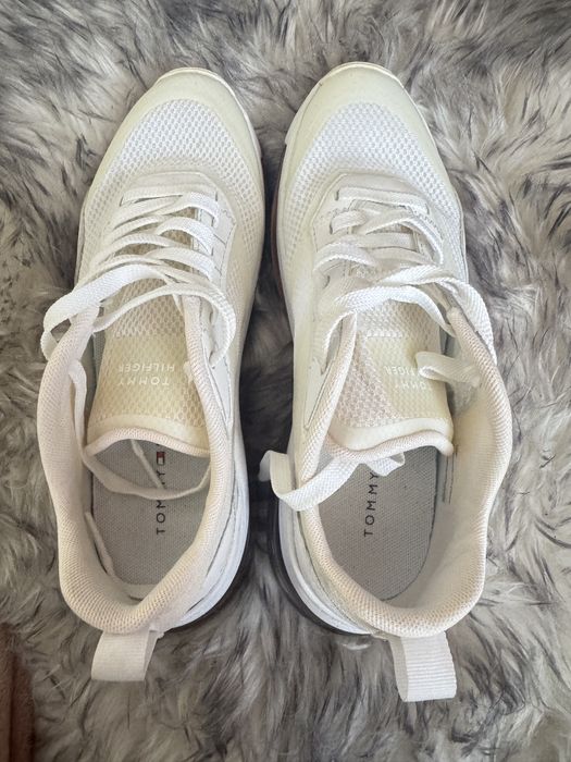 Tommy Hilfiger adidasi