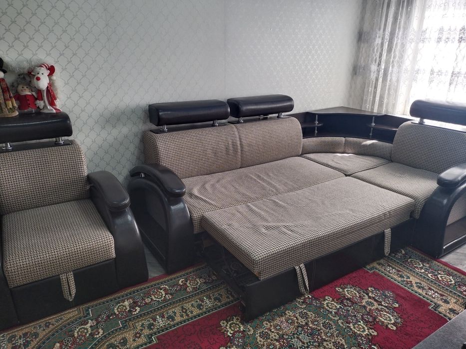 Угловой диван с креслом