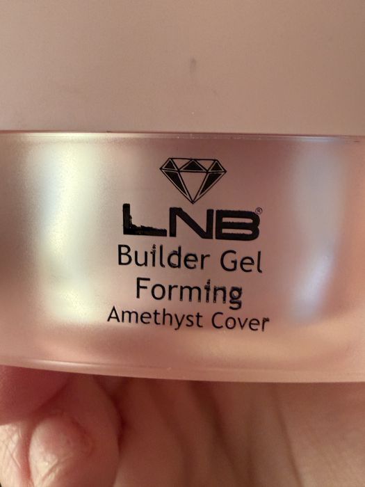 Produse profesionale unghii LNB – gel UV, bază, top – NOI