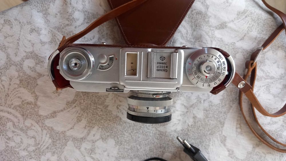 Фотоапарат Киев със светкавица