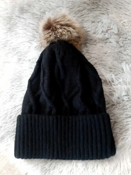 Новые шапки разные, берет