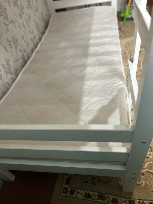 двухярусная кровать , детская