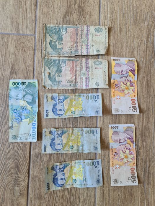 8 bancnote vechi de colecție