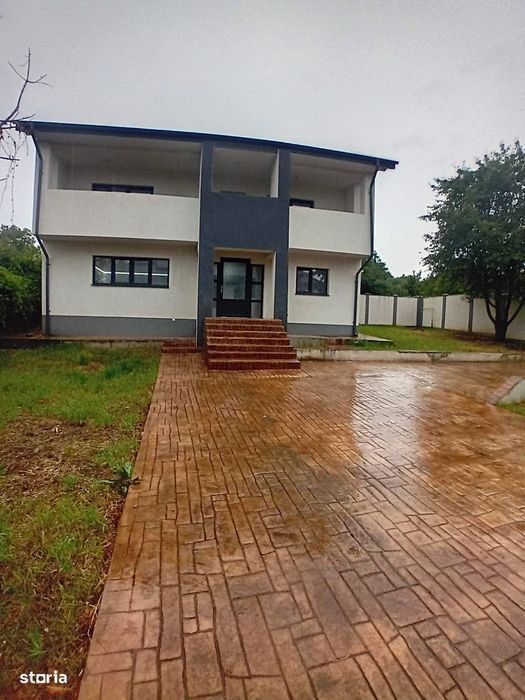 Casa 160 mp utili, 400 mp teren, Bucium