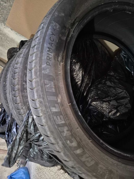 Продавам гуми Michelin Primacy 4