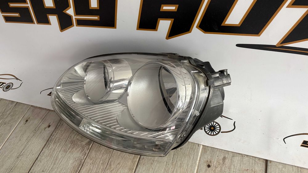 Far stanga Vw Golf 5 dupa 2004 original cod 1K6941005N