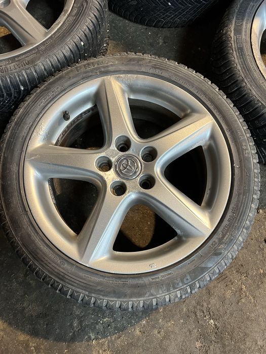 Джанти Тойота (авенсис) 17” със зимни гуми в  добро състояние 225/45/